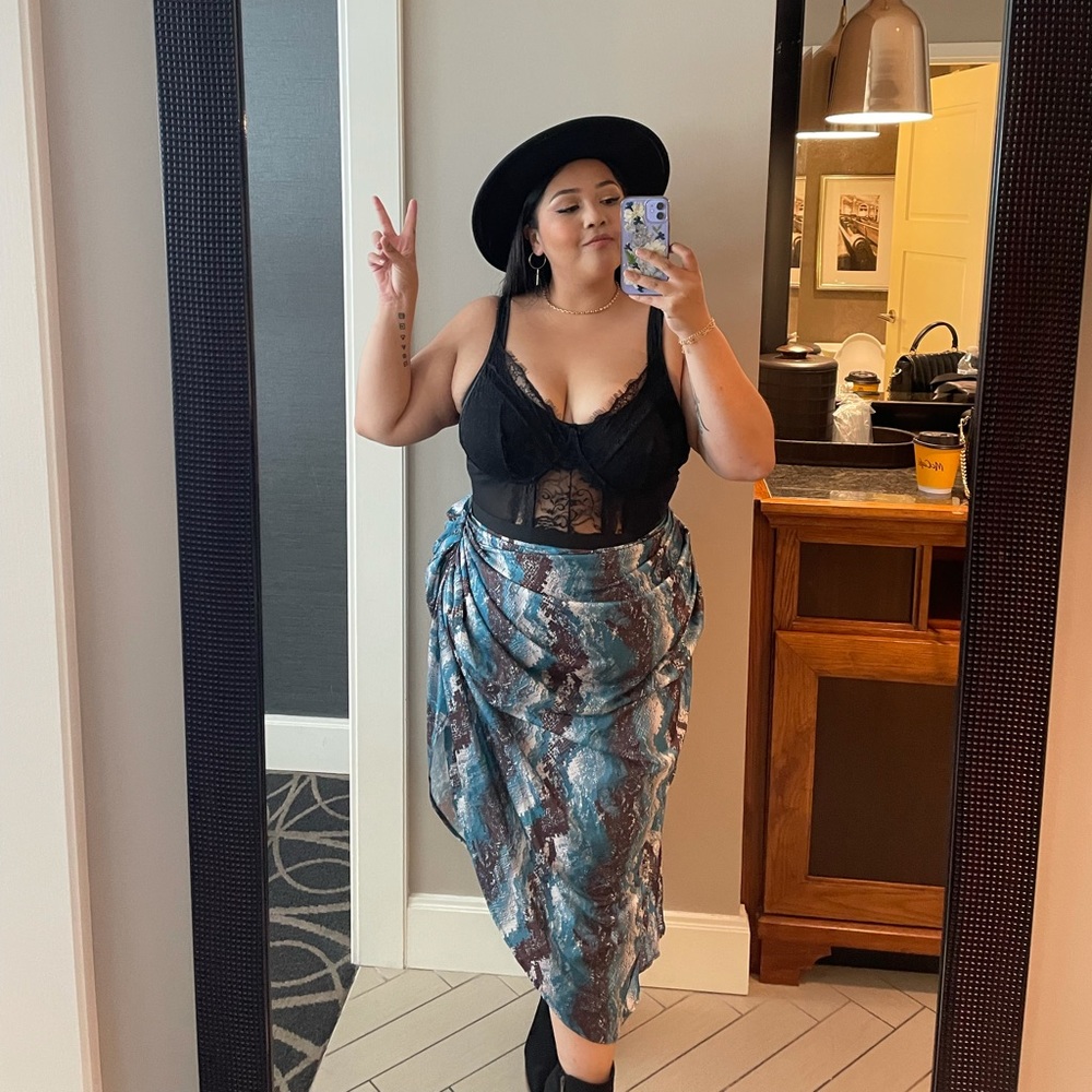 Blue snake print skirt